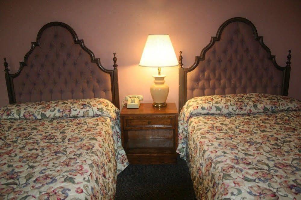 King'S Inn ฮันต์สวิลล์ ภายนอก รูปภาพ